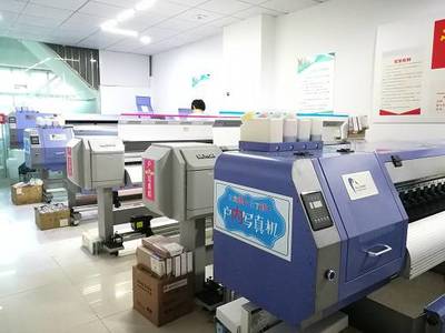 高精寫真車貼進口設(shè)備打印量大價優(yōu)